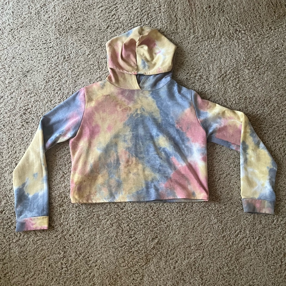 inLUV Longsleeve Cropped Hoddie